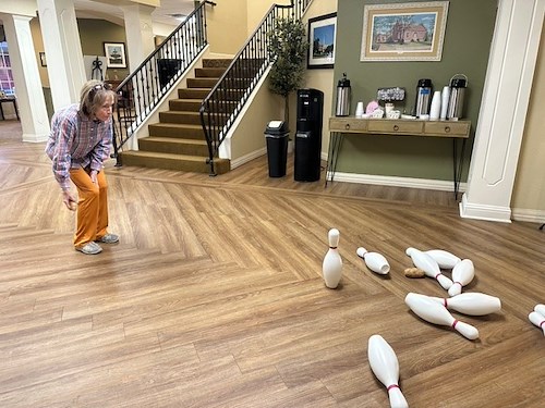 Brookdale Franklin resident activity - bowling
