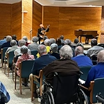 Porter Hills Village residents enjoying music