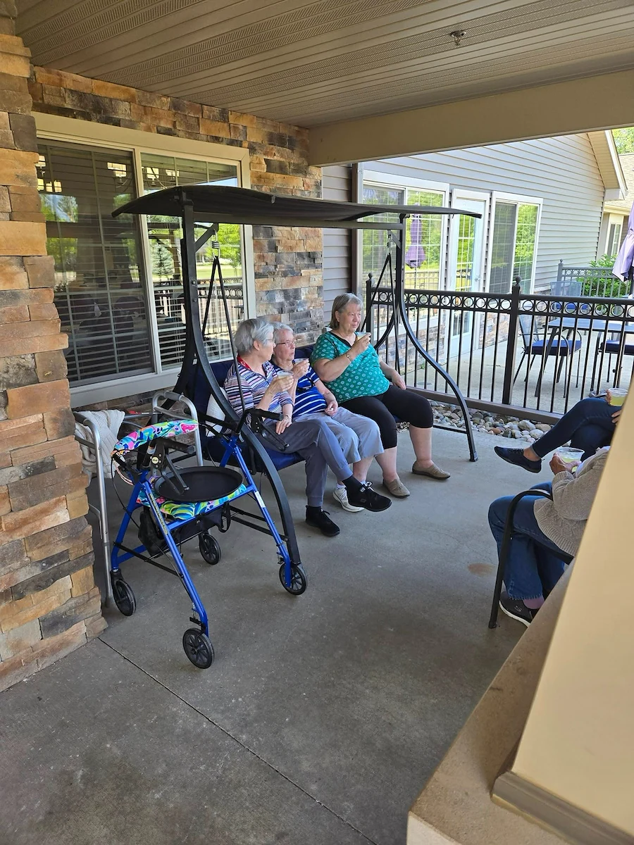 Charter Senior Living of Davison residents enjoy time outdoors