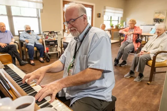 Life at EverTrue Lutheran Hillside Village-photo-2