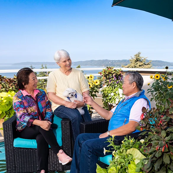 Judson Park Senior Living in Des Moines, WA, residents enjoying good company and good weather