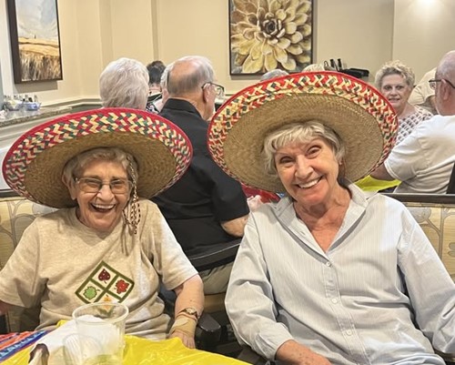 Two Verena at Gilbert residents "Touring the World" in Mexico