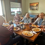 The Barclay at Charlottesville residents enjoy an outing to a restaurant