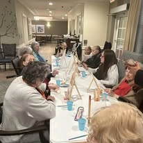 Sonata Coconut Creek seniors crafting together