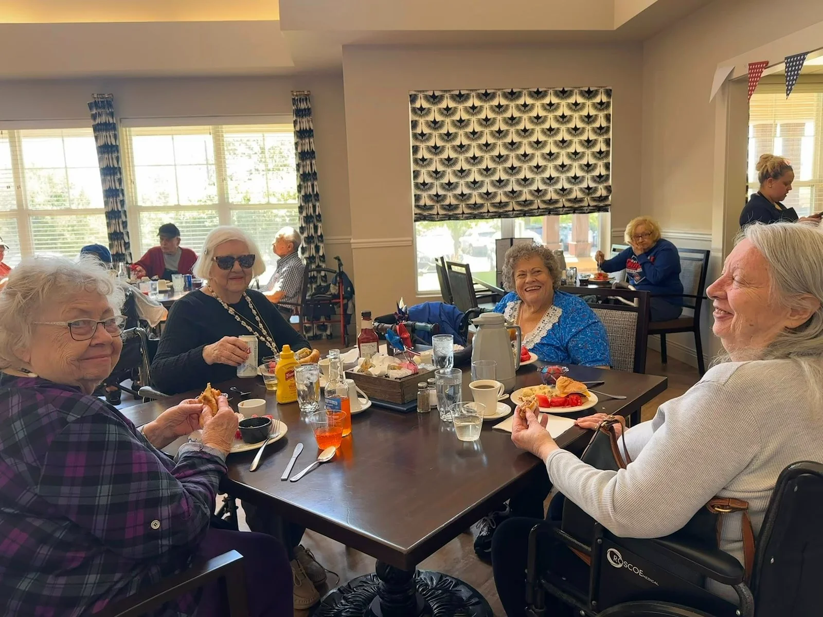 Life at Charter Senior Living of Rockford-photo-6