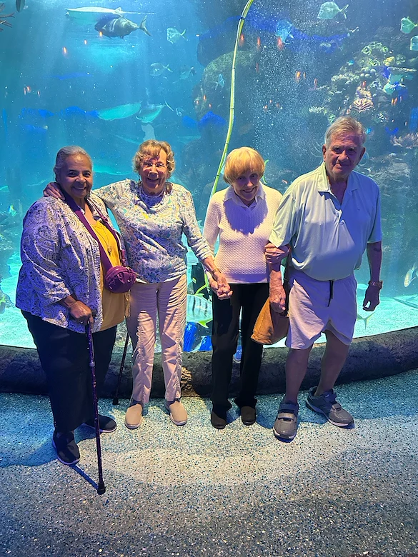 Brookdale Green Hills Cumberland trip to the acquarium