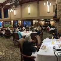 The Stafford Senior Living in Lake Oswego, Oregon residents at dinner