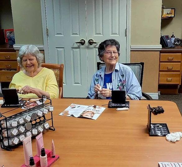 Life at Charter Senior Living of Pekin-photo-8