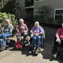 Cascadia Village Senior Living by Cogir in Sandy, Oregon residents