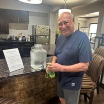 The Rio Grande Gracious Retirement Living Hawthorn Senior Independent Living in Rio Rancho resident filling his water bottle