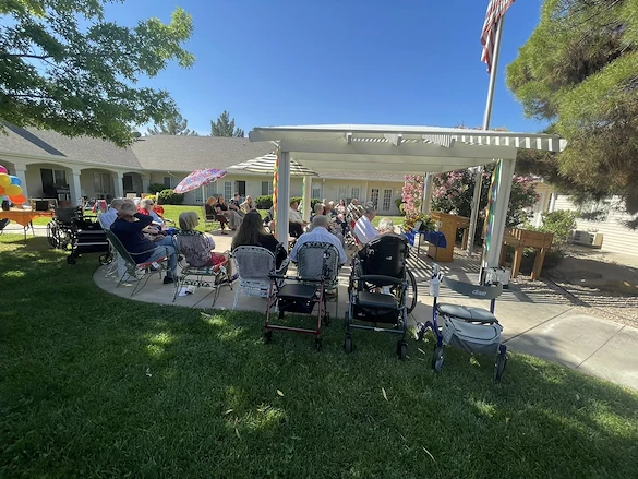 Ridgeview Gardens Assisted Living Outdoor Activities