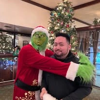 The Oaks of Pasadena at Christmastime