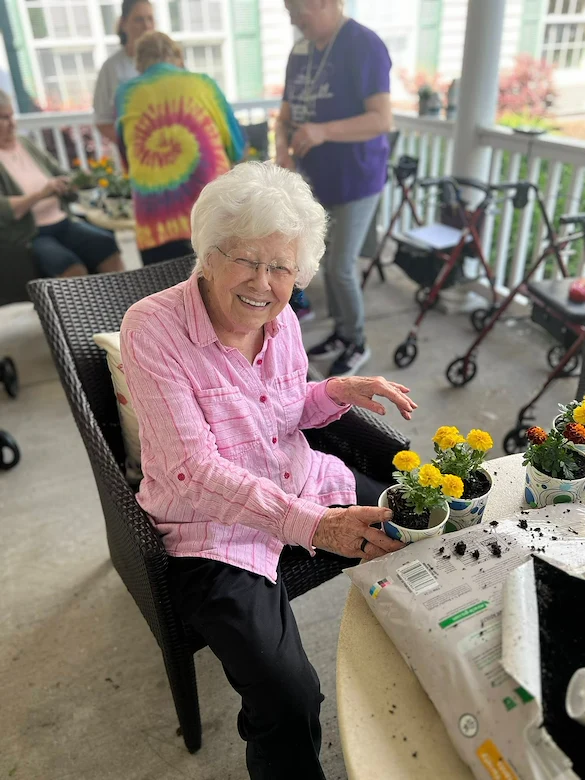 Charter Senior Living of Franklin in Franklin, Tennessee, resident engagement activity - planting flowers