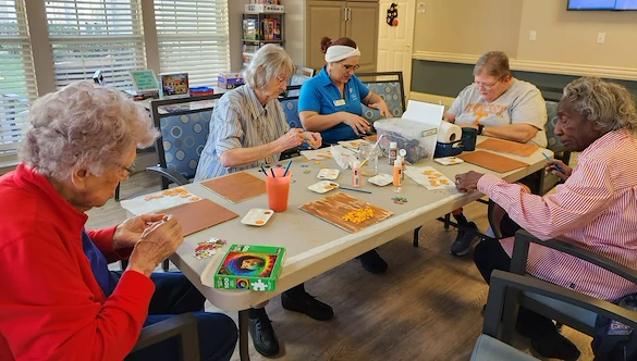 Charter Senior Living of Gallatin, Tennessee, residents being creative and doing arts and crafts