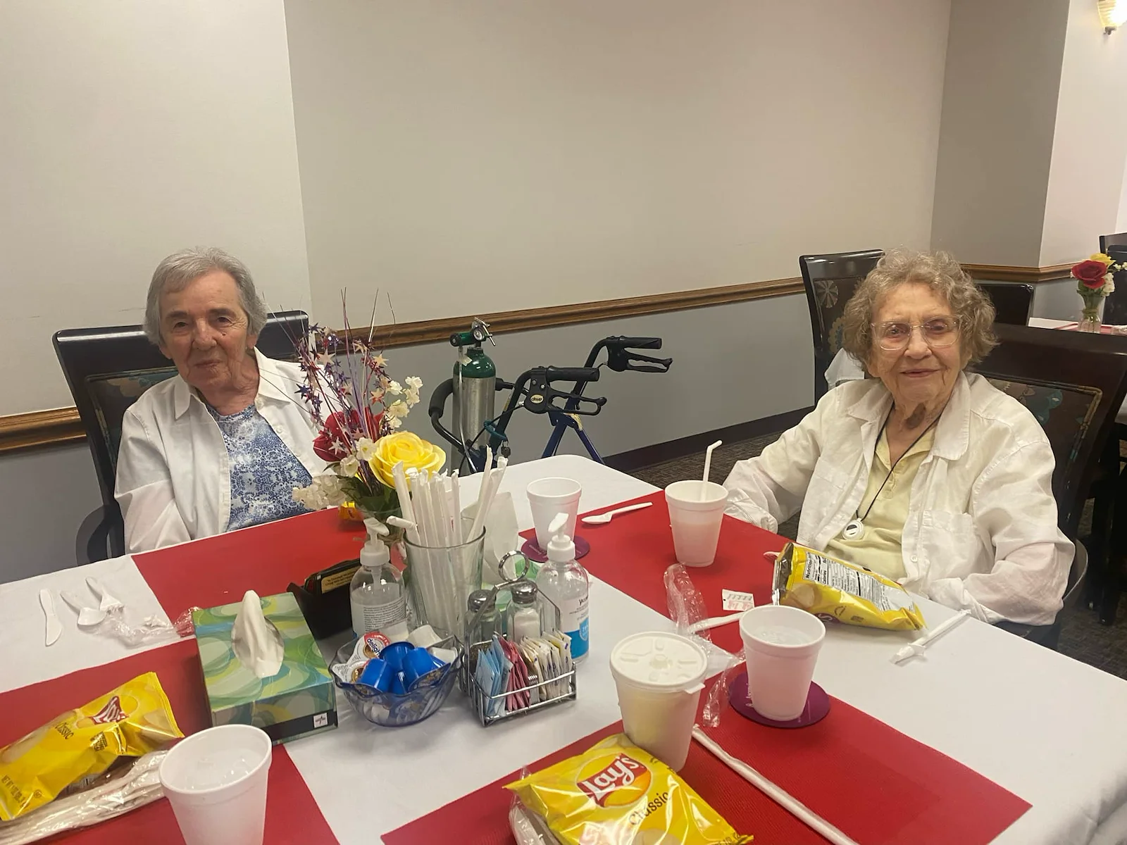 Prime Healthcare Senior Living – Fox Knoll Village in Aurora, IL, residents enjoying each other's company