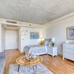 Life at Bay Towers at Bixby Knolls Senior Living-photo-10