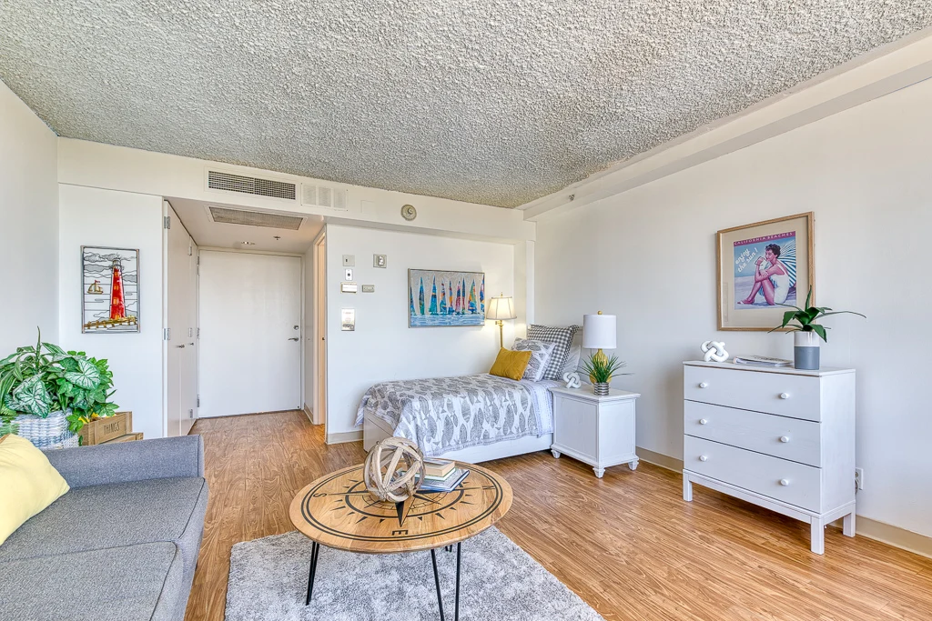 Life at Bay Towers at Bixby Knolls Senior Living-photo-10