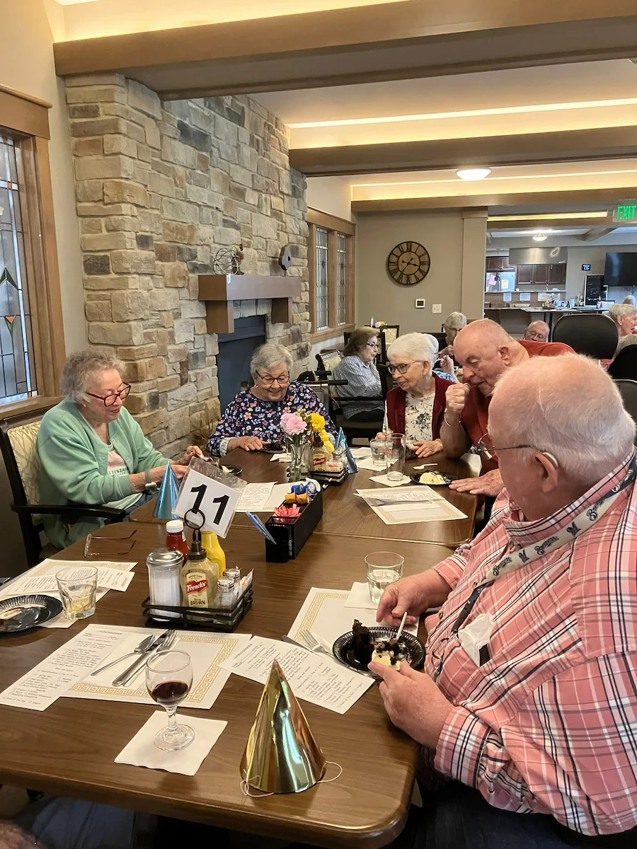 Noel Manor Retirement Living Verona, WI, residents enjoy dining together