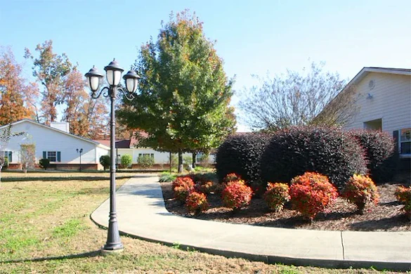 Life at Autumn Cove Retirement Community-photo-1