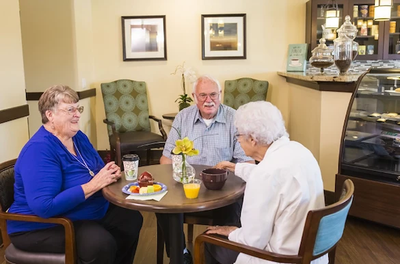 Life at The Pointe at Summit Hills-photo-1