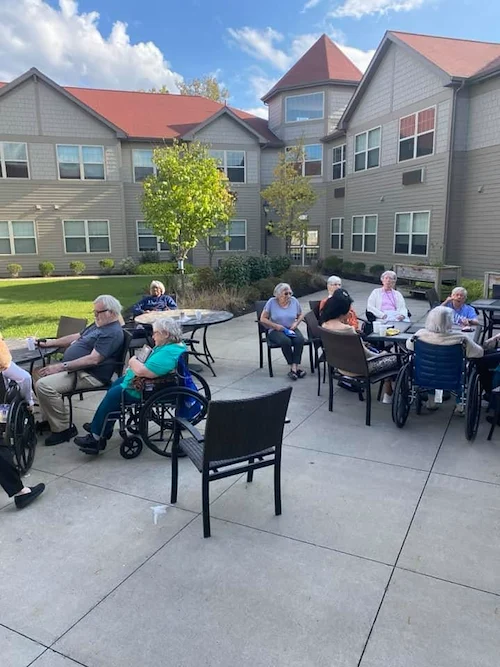 Beachwood Commons by New Perspective in Beachwood, OH, residents socializing outside