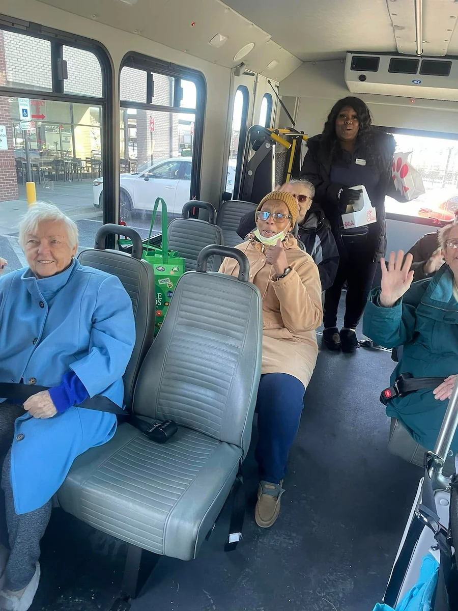 Life at Charter Senior Living of Woodholme Crossing-photo-2