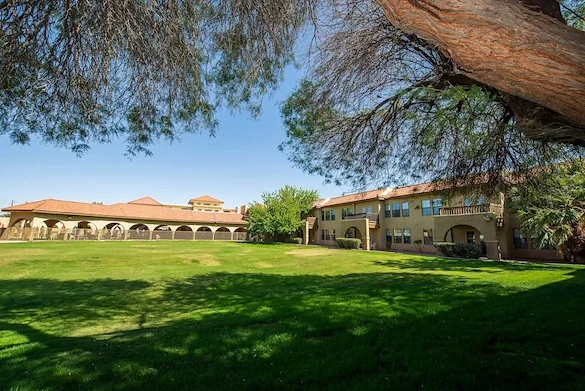 Life at The Garnet of Casa Grande-photo-7