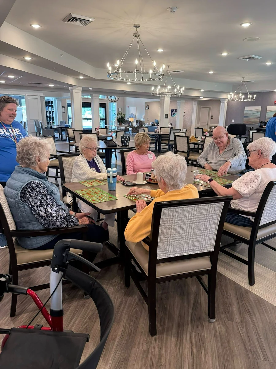 Life at Charter Senior Living of White House-photo-4