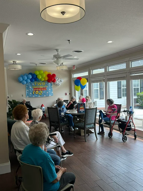 Life at Charter Senior Living of Jefferson City-photo-7
