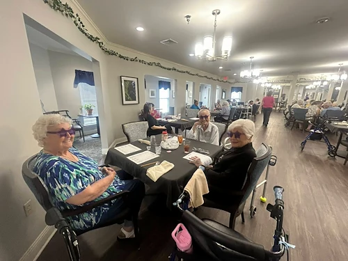 Life at Charter Senior Living of Paris-photo-9
