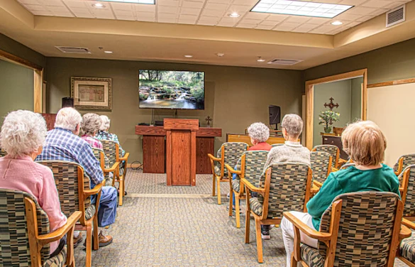 Life at Majestic Rim Retirement Living-photo-2