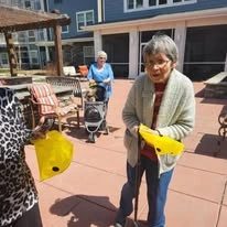 Northridge Gracious Retirement Living Hawthorn Senior Independent Living in Fishers, Indiana residents volunteering in the local community