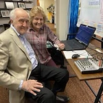 Mountain View Gardens Gracious Retirement Living Hawthorn Senior Independent Living in Sierra Vista, Arizona residents at the computer