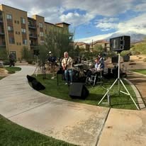 outdoor concert at Ovation Sienna Hills Senior Living in Washington, Utah