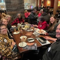 Belmont Gardens Gracious Retirement Living Hawthorn Senior Independent Living in Woodbridge, Virginia residents eating at a restaurant