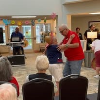 alishan Gracious Retirement Living Hawthorn Senior Independent Living in Spring Hill, Florida residents dancing