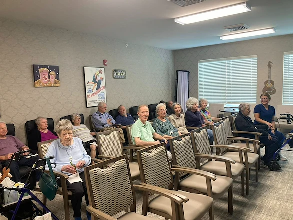 Life at Charter Senior Living of White House-photo-3