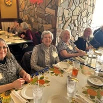 Belmont Gardens Gracious Retirement Living Hawthorn Senior Independent Living in Woodbridge, Virginia residents enjoying a meal