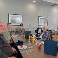 Calumet Trace - a Charter Senior Living Community residents enjoy dining together and socializing