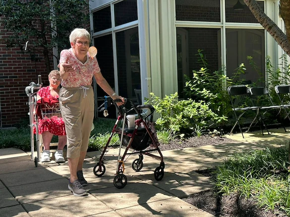 Life at Charter Senior Living of Towson-photo-5