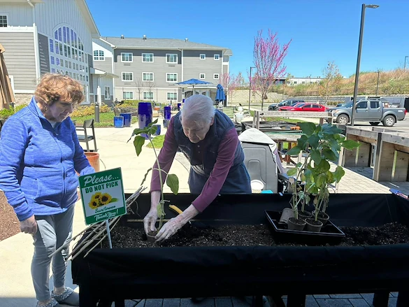 Life at Charter Senior Living of Orange-photo-6