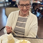 The Seasons@Alexandria (Assisted Living) painting activity