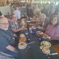 Albany Senior Living by Cogir, assisted living and respite care community in Albany, OR, residents at dinner