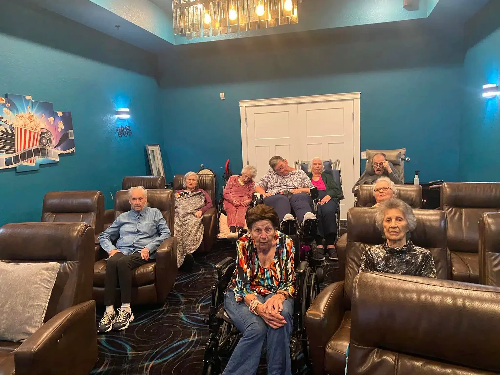 Life at Hampton Manor of Woodhaven-photo-3