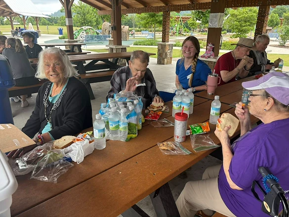 Charter Senior Living of Cleveland residents enjoy an off-site picnic