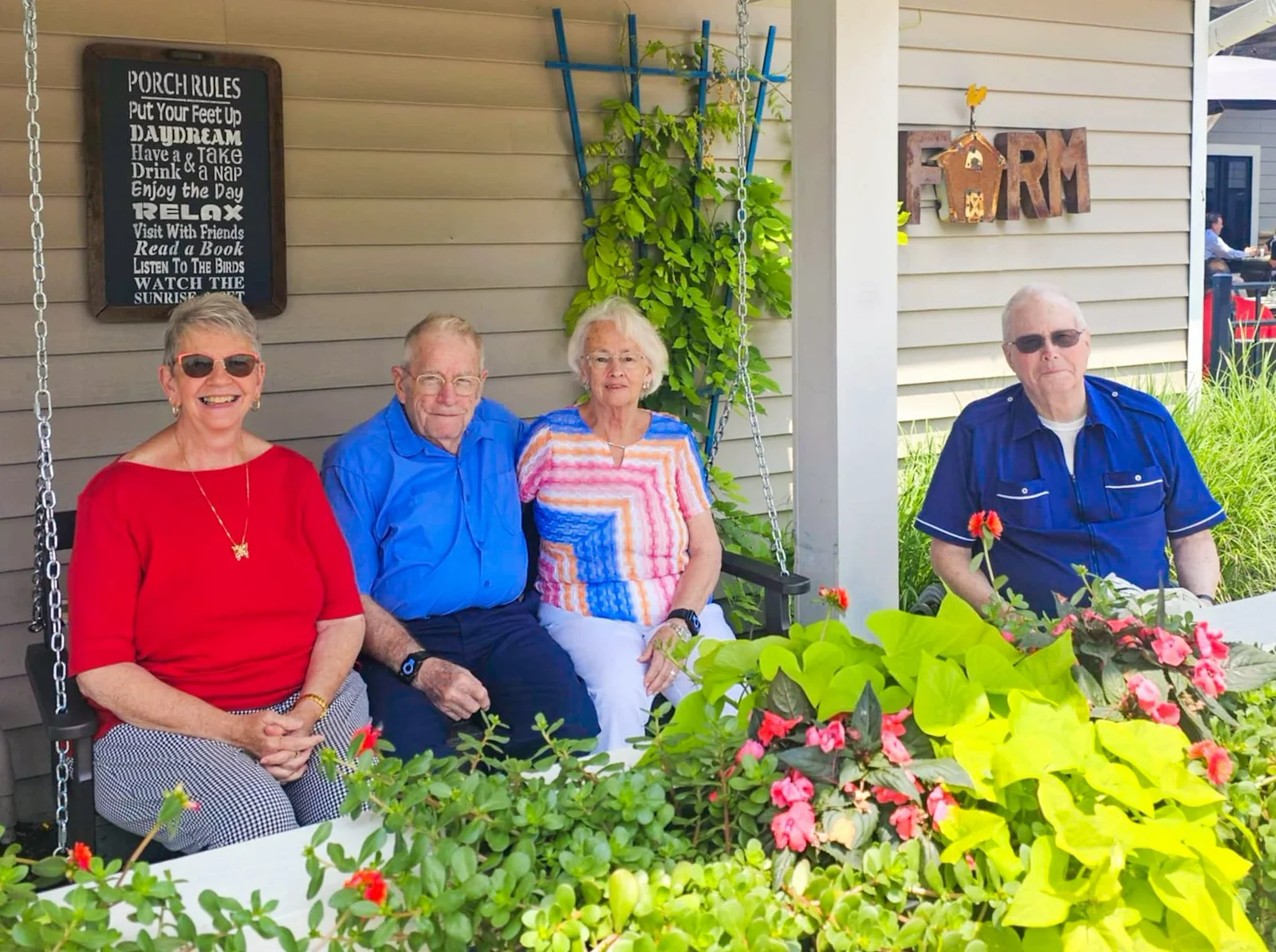 The Knolls Of Oxford residents enjoying the outdoors