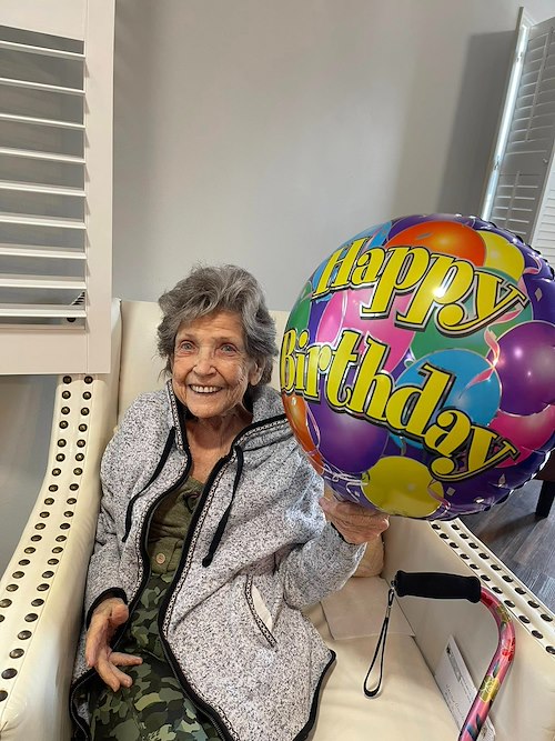 Charter Senior Living of Chattanooga resident celebrating birthday