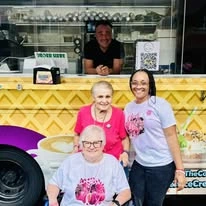 Sonata Coconut Creek seniors enjoying Kona Ice together