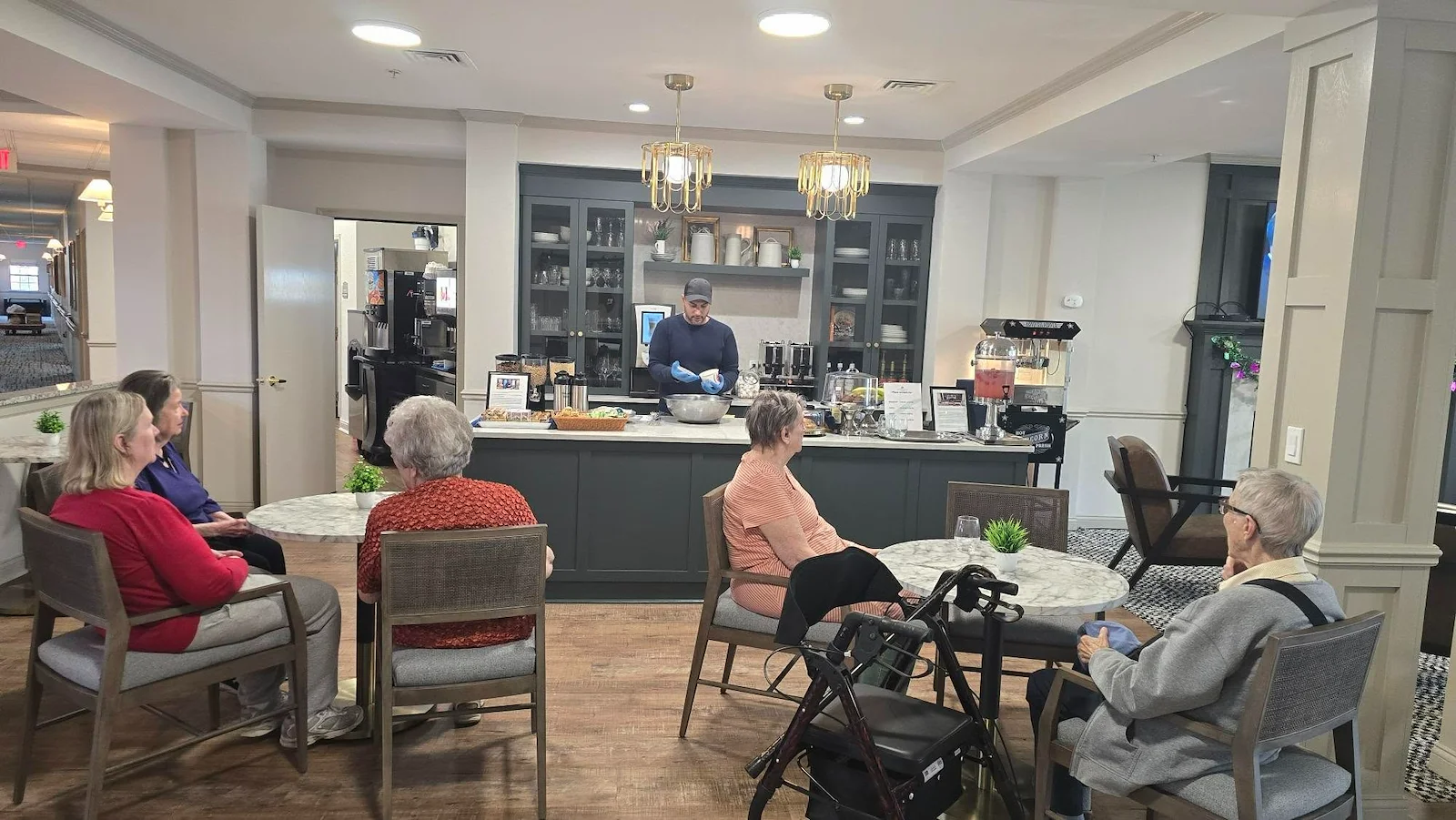 Life at Charter Senior Living of Mequon-photo-12