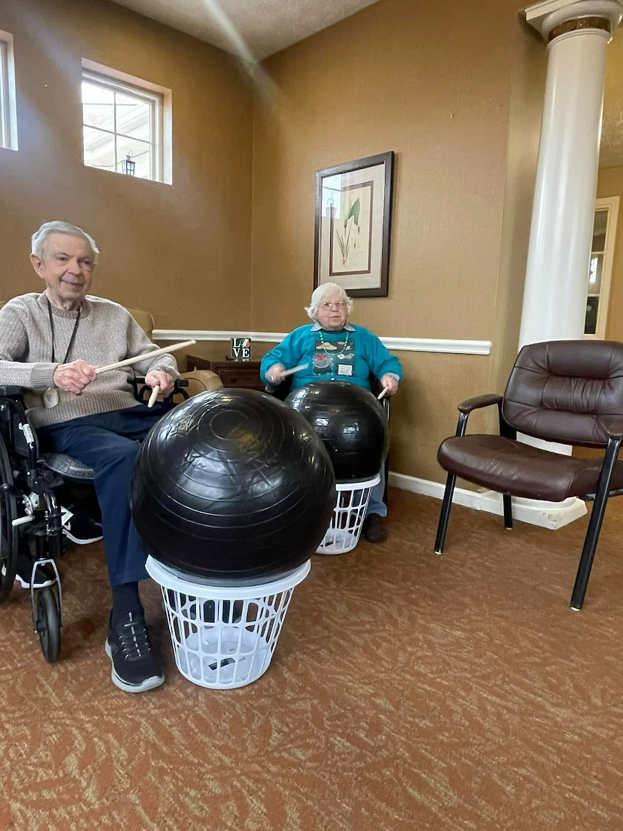 Aberdeen Crossings by New Perspective, senior living community offering assisted living in Highland Heights, OH, residents staying active with an engaging activity